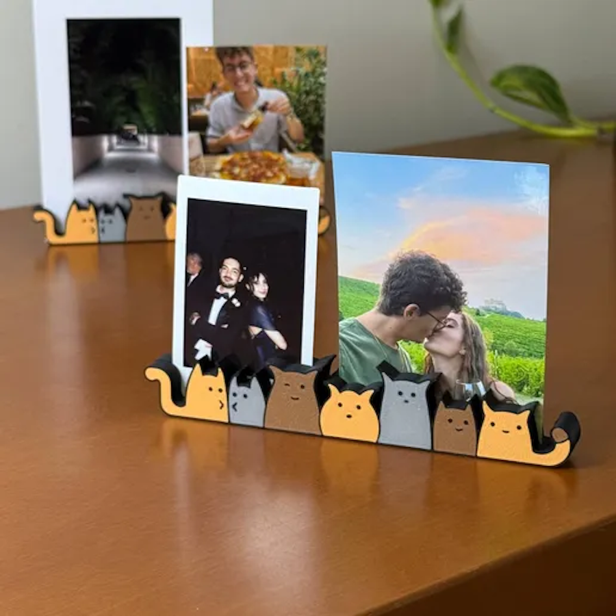 Helpful Kitty Magnet
